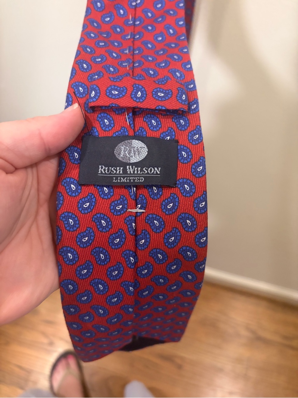 Robert Jensen Rush Wilson Limited Red Paisley Silk Necktie Mens Business Tie